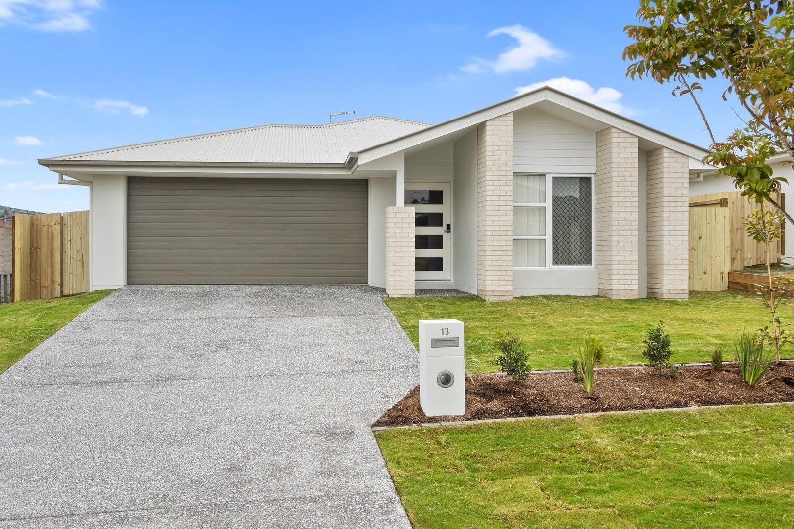 4 bedrooms House in 13 Mettle Street GLENEAGLE QLD, 4285