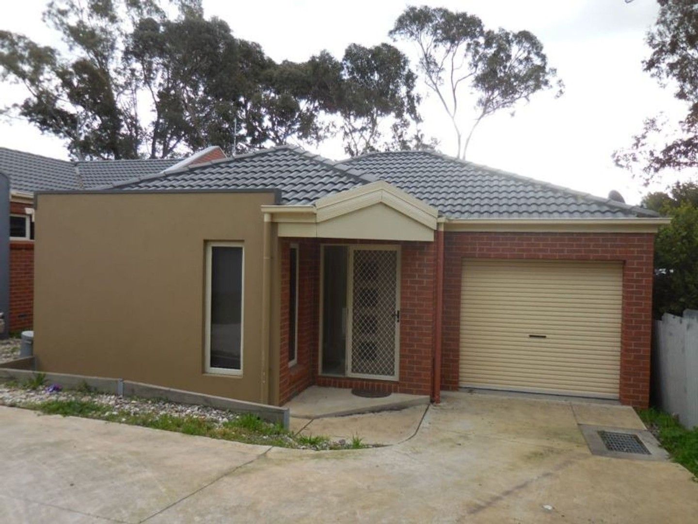 2 bedrooms House in 1/413 Napier Street WHITE HILLS VIC, 3550
