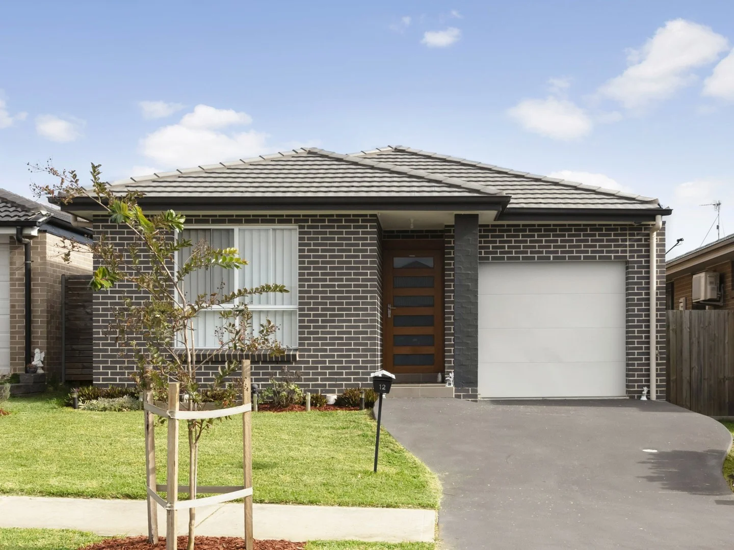 12 Parrott Street, Elderslie NSW 2570