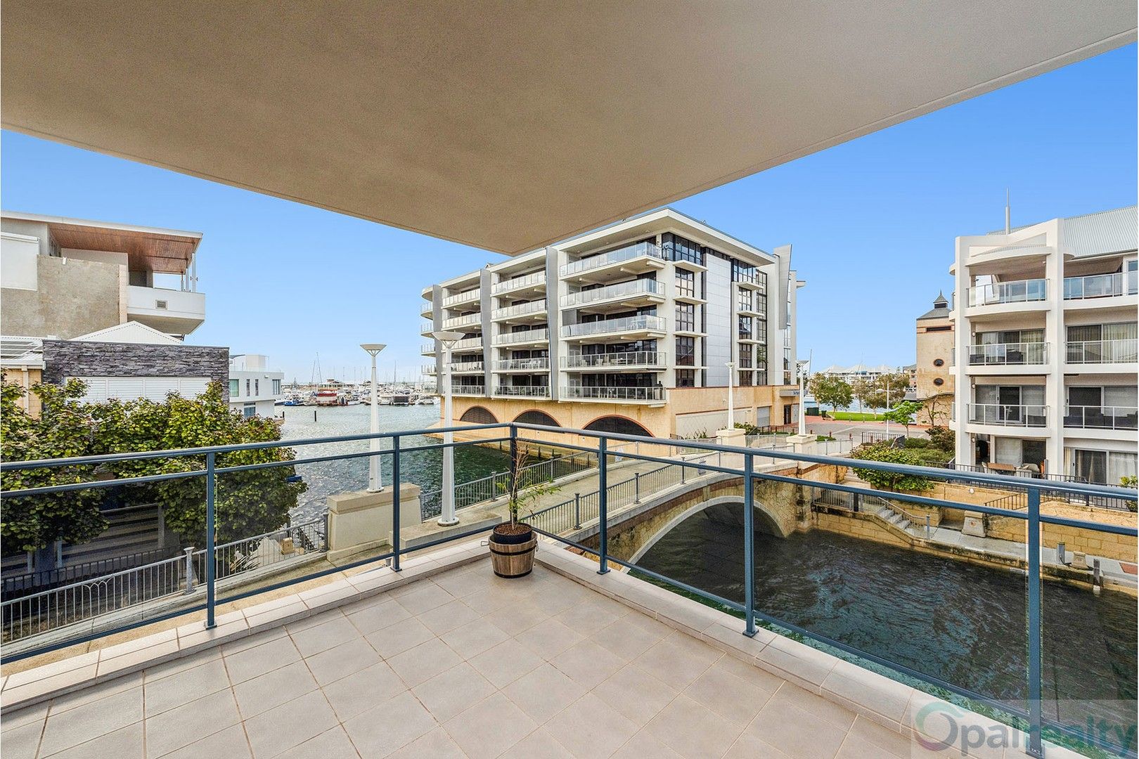 2 bedrooms Apartment / Unit / Flat in 3/16 Torcello Mews MANDURAH WA, 6210