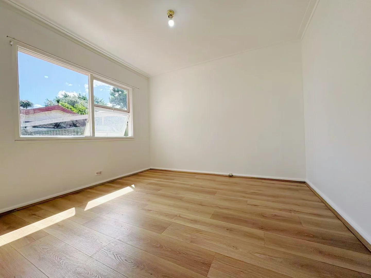 Additional image 5 of 20 English St, Glenfield NSW 2167