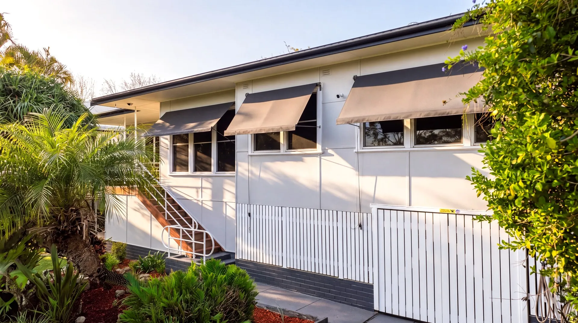 House, land 1138 m²