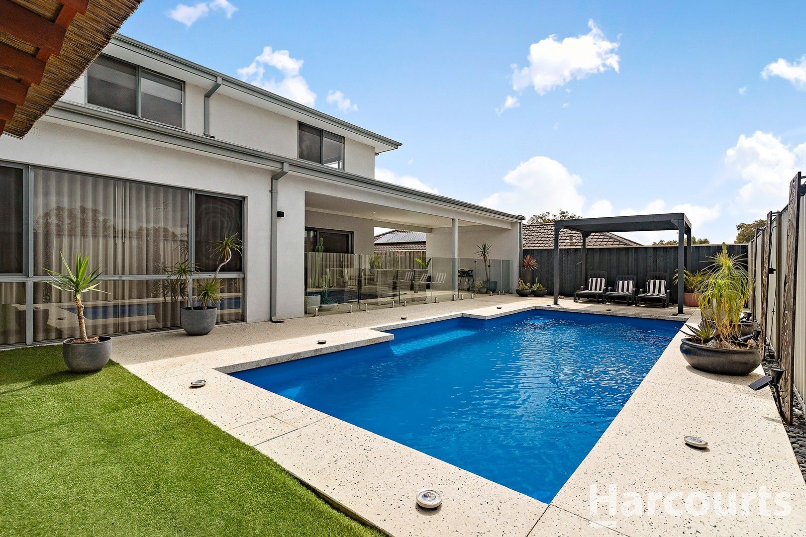 4 bedrooms House in 65 Torwood Edge HALLS HEAD WA, 6210