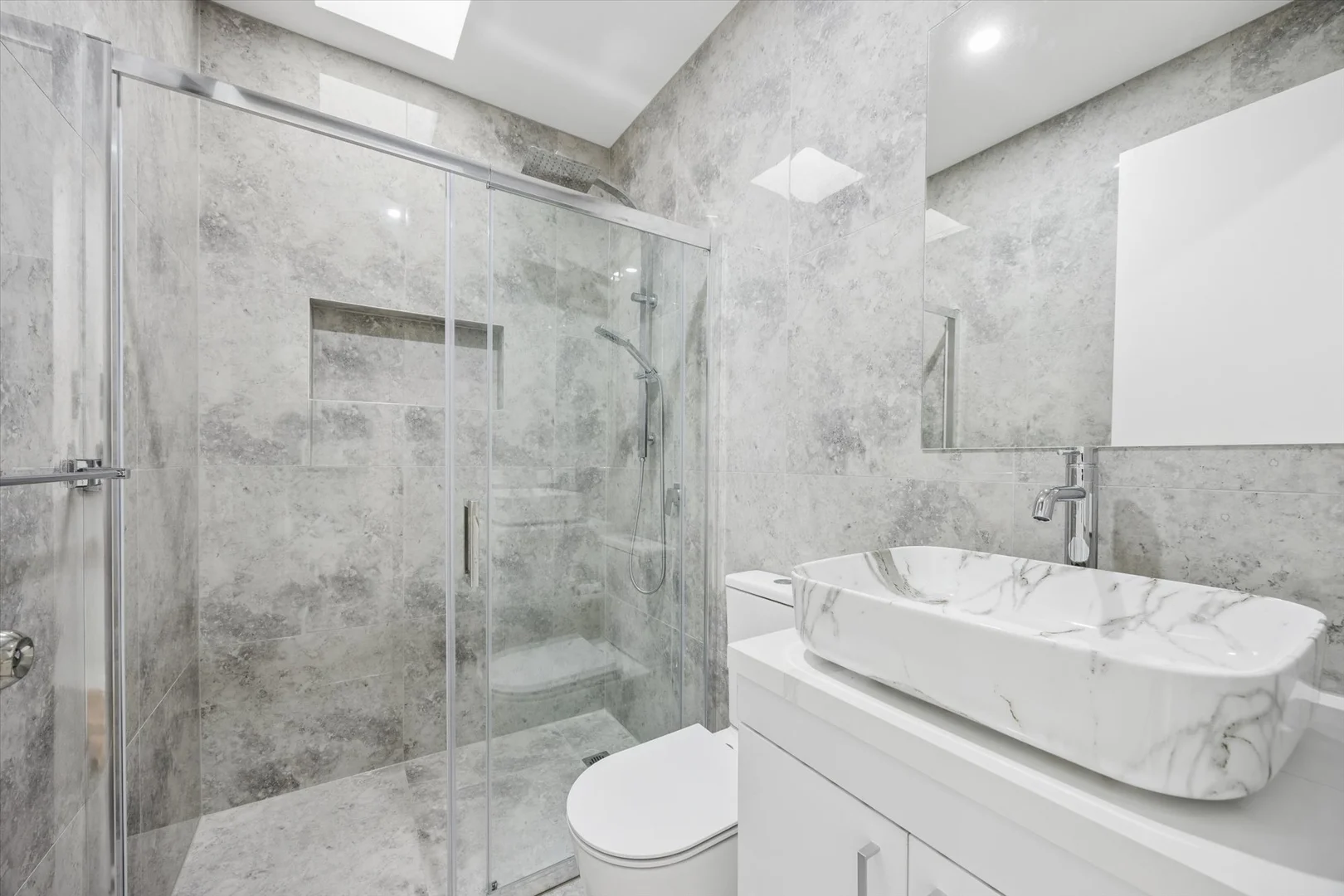 Additional image 5 of 2/2 Piedmont Close, Endeavour Hills VIC 3802