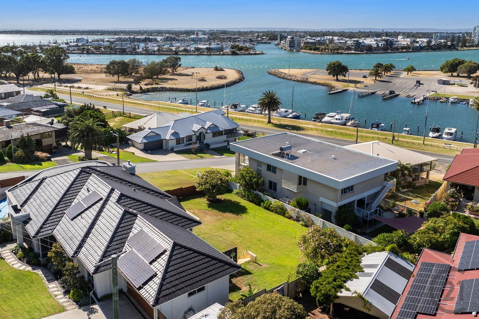 2B View Street, Halls Head WA 6210, Image 1