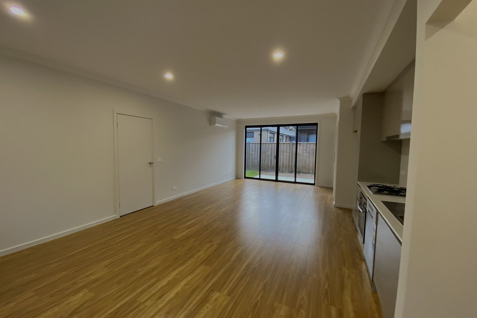 3/6A Carnaby Road, Epping VIC 3076, Image 2