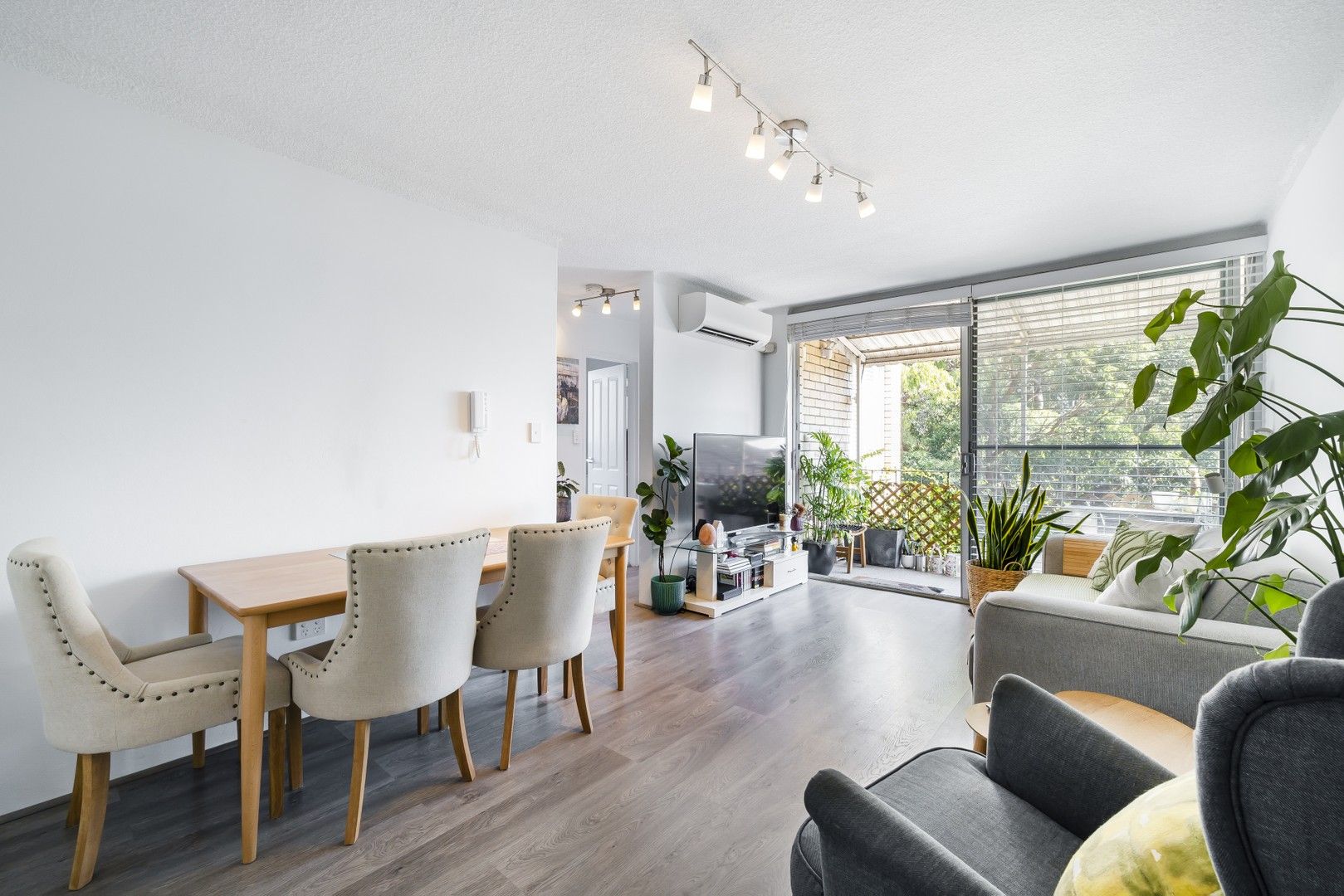 1 bedrooms Apartment / Unit / Flat in 17/281 Gardeners Road EASTLAKES NSW, 2018