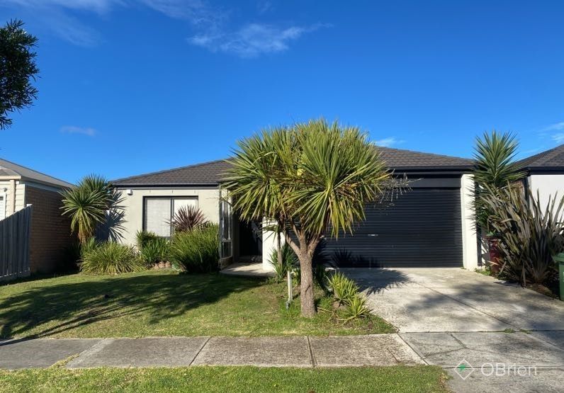 4 bedrooms House in 33 Ebony Street CRANBOURNE VIC, 3977