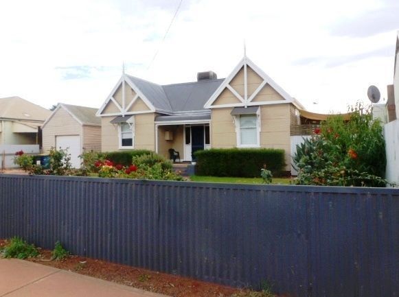 4 bedrooms House in 183 Burt Street BOULDER WA, 6432