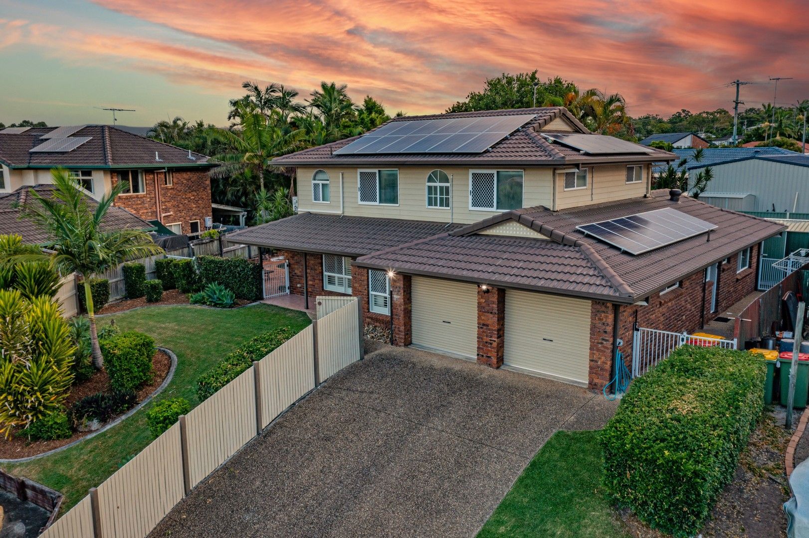 4 bedrooms House in 15 Chateau Street THORNLANDS QLD, 4164