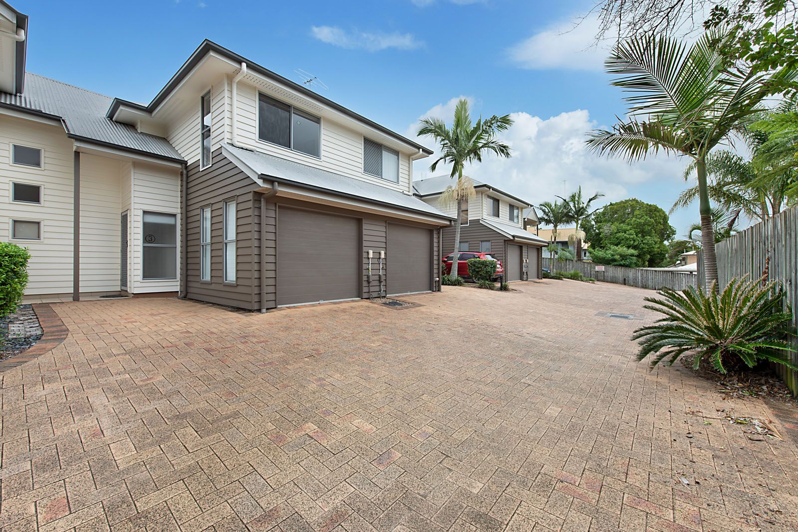 3/12 Elwell Street, Morningside Property History & Address Research