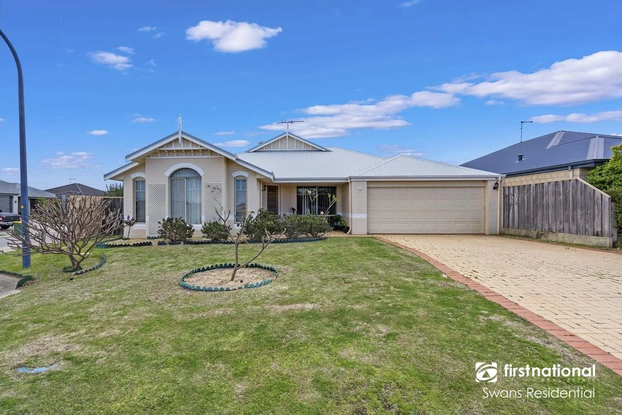 1 Marsdenia Road, Halls Head WA 6210