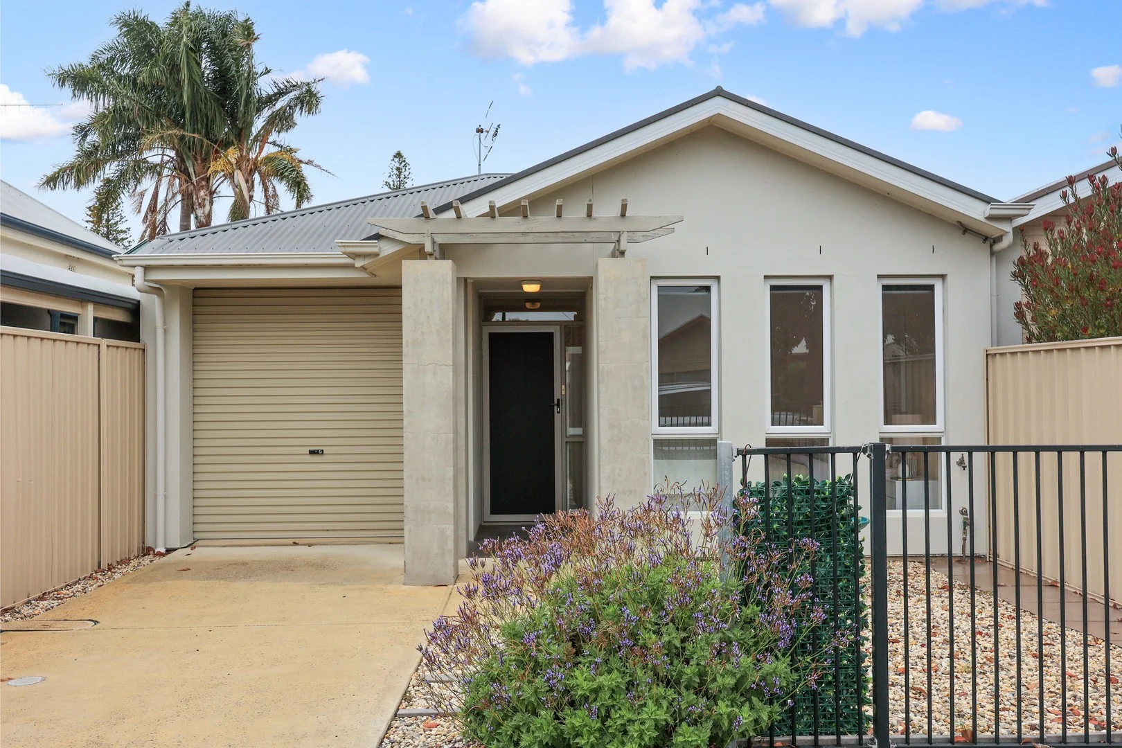 18 Sturt Street, Victor Harbor SA 5211