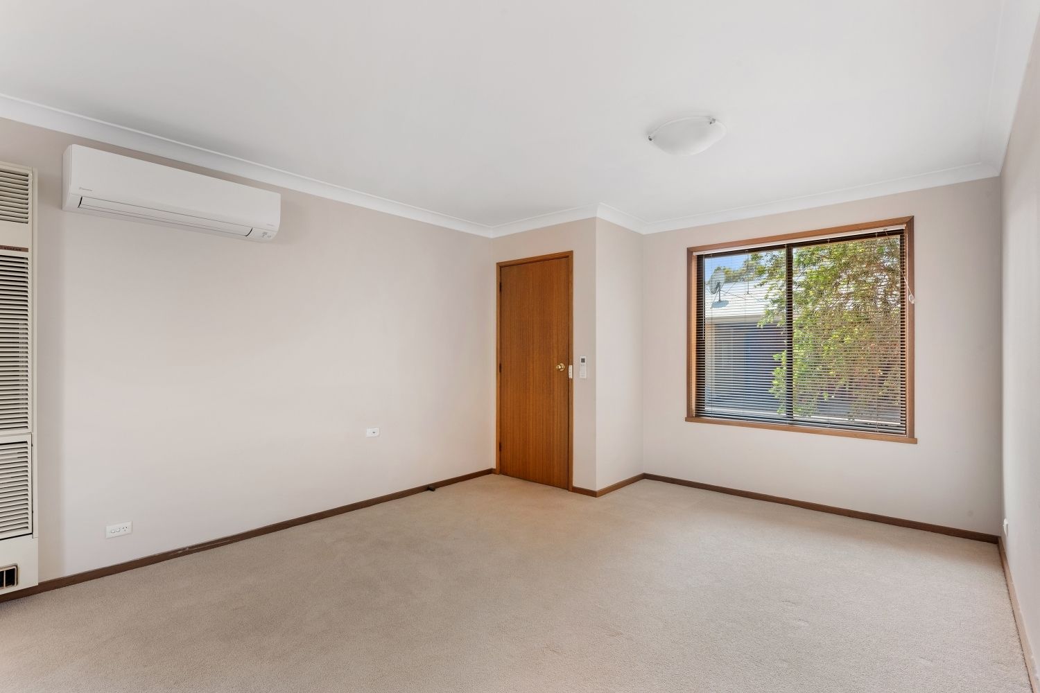 1/7 Minto Street, Quarry Hill VIC 3550, Image 2