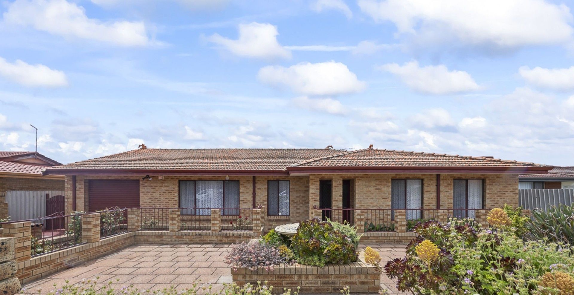 5 bedrooms House in 46 McCaskill Way NORANDA WA, 6062
