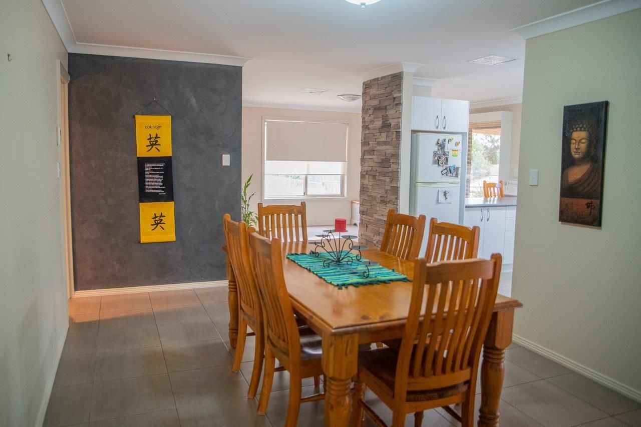 3 Poidevin Place, Dubbo NSW 2830, Image 2