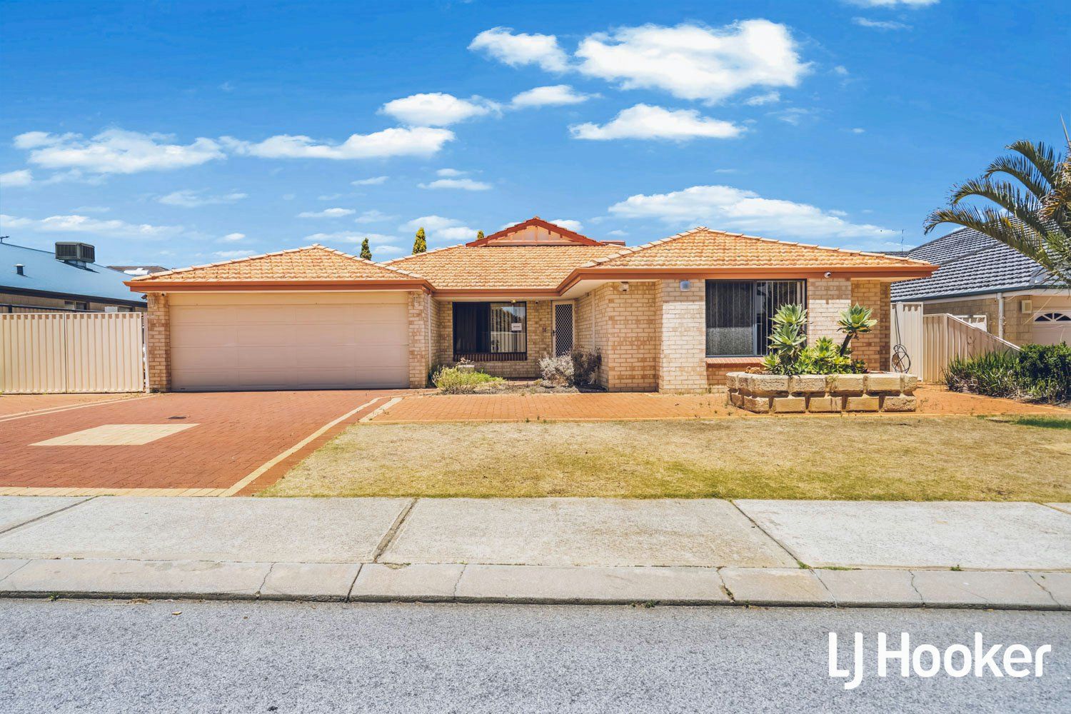 4 bedrooms House in 26 Burbank Street CANNING VALE WA, 6155