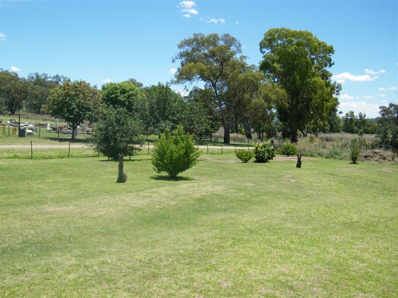 2 Elizabeth St, Wallabadah NSW 2343, Image 1