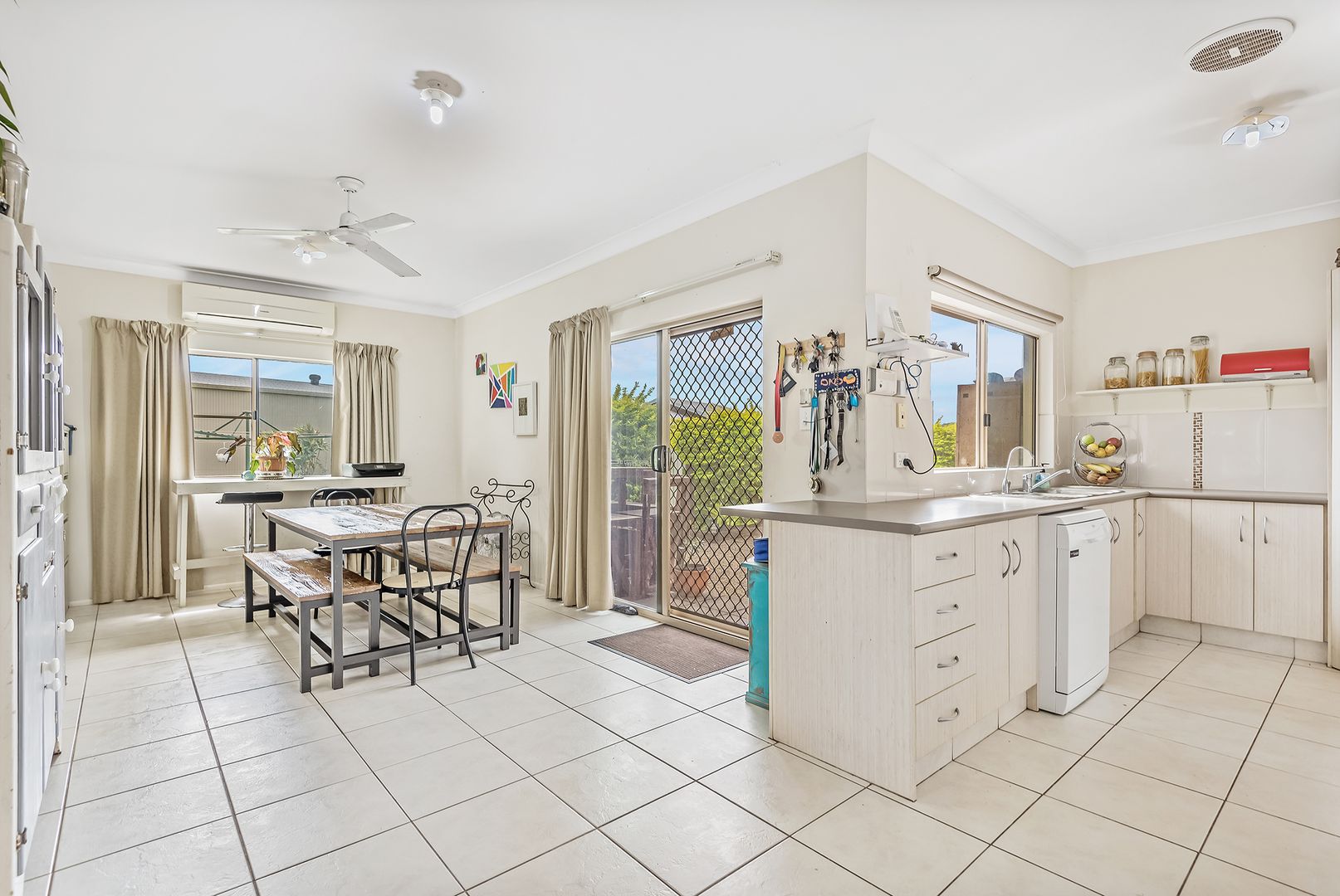 7 Rutherford Road, Miallo QLD 4873, Image 2