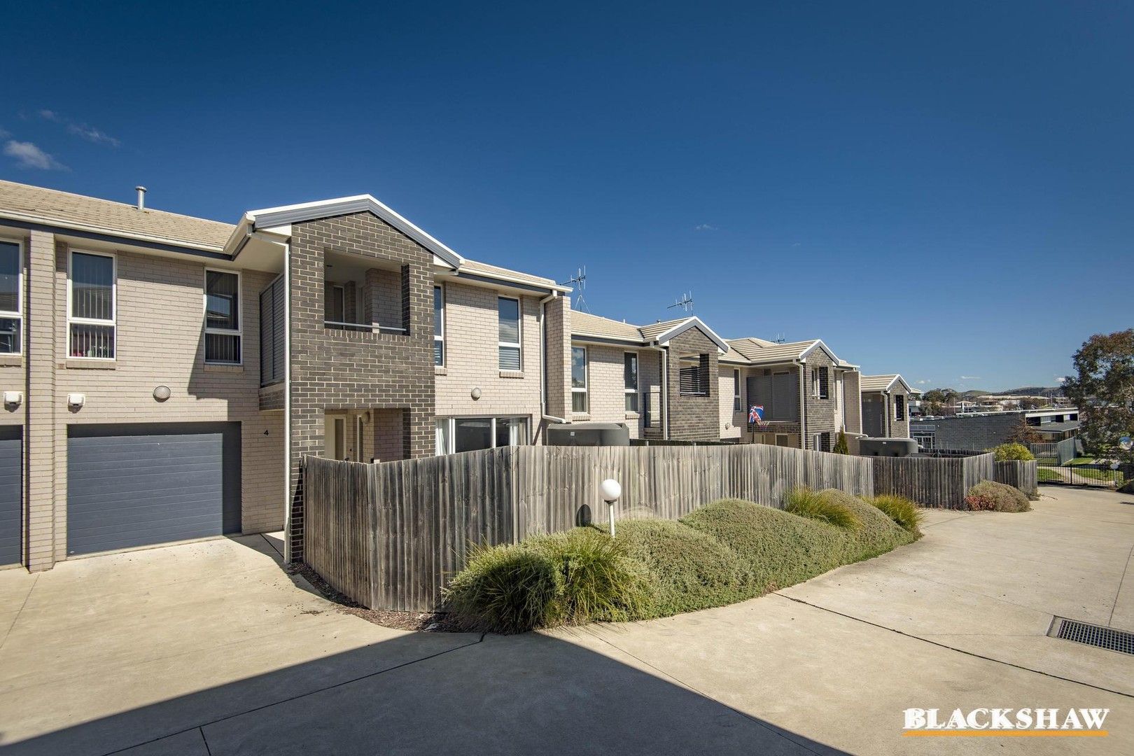 4 bedrooms Townhouse in 4/21 Muriel Stewart Circuit BONNER ACT, 2914