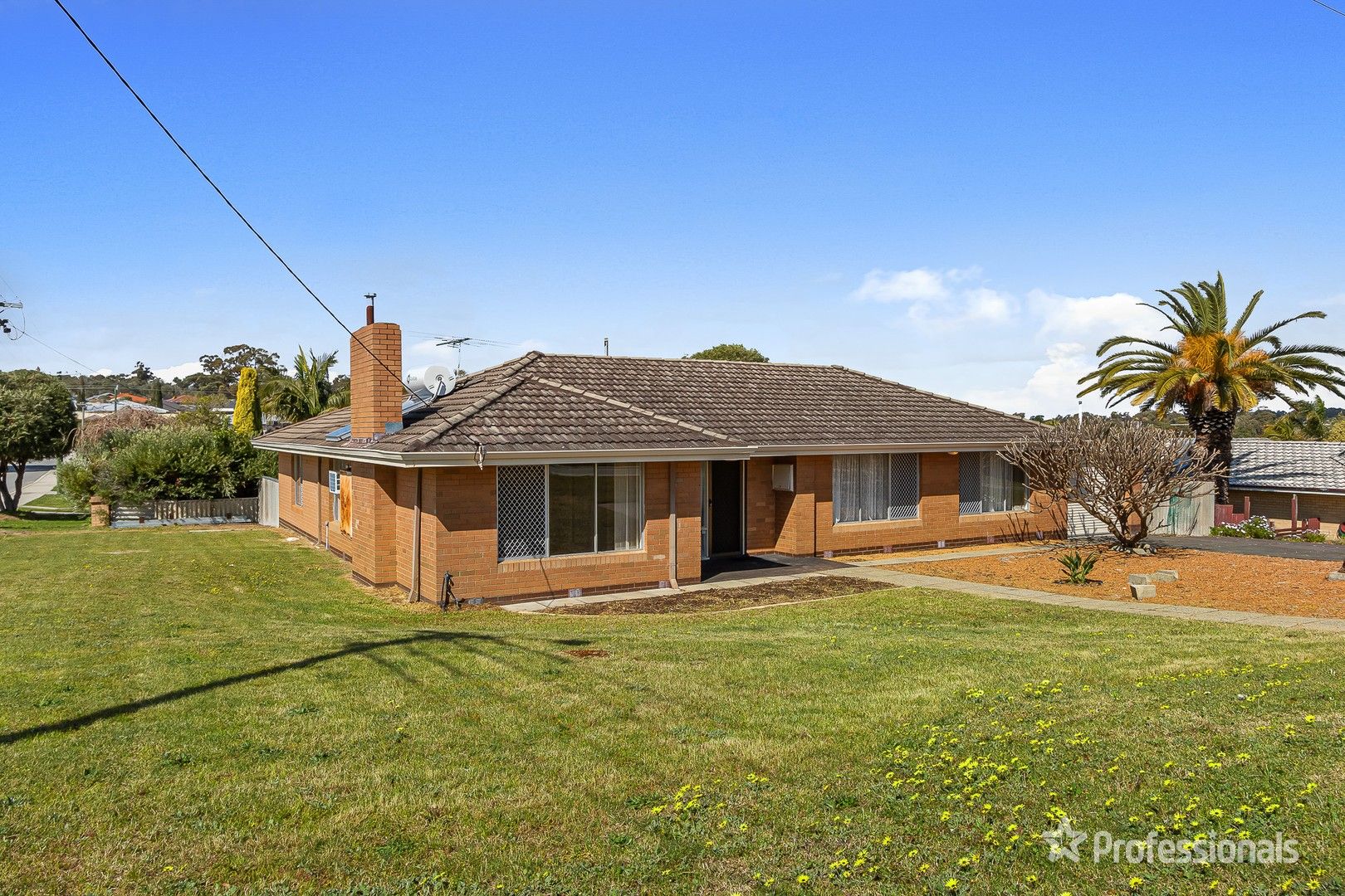 3 bedrooms House in 18 Cockman Way ORELIA WA, 6167