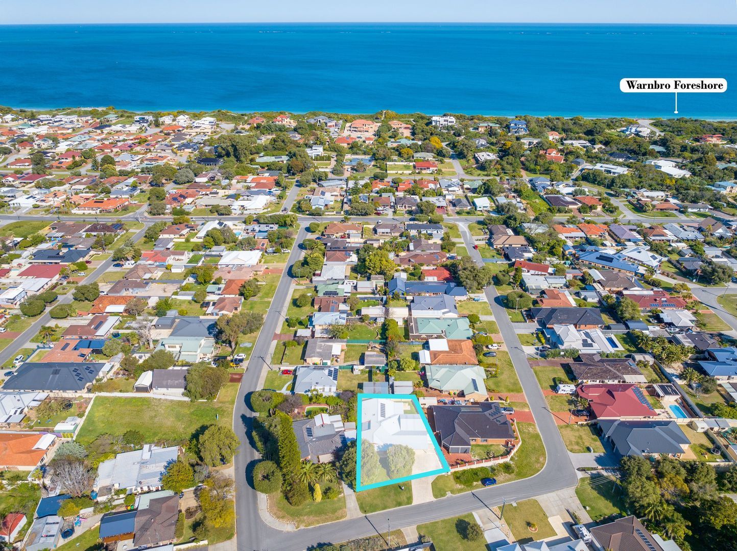 4 bedrooms House in 21 Murphy Way WARNBRO WA, 6169