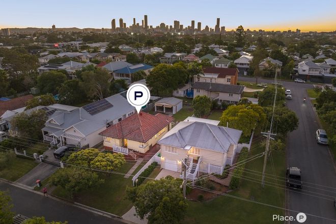 Picture of 20 Woodrow Drive, COORPAROO QLD 4151