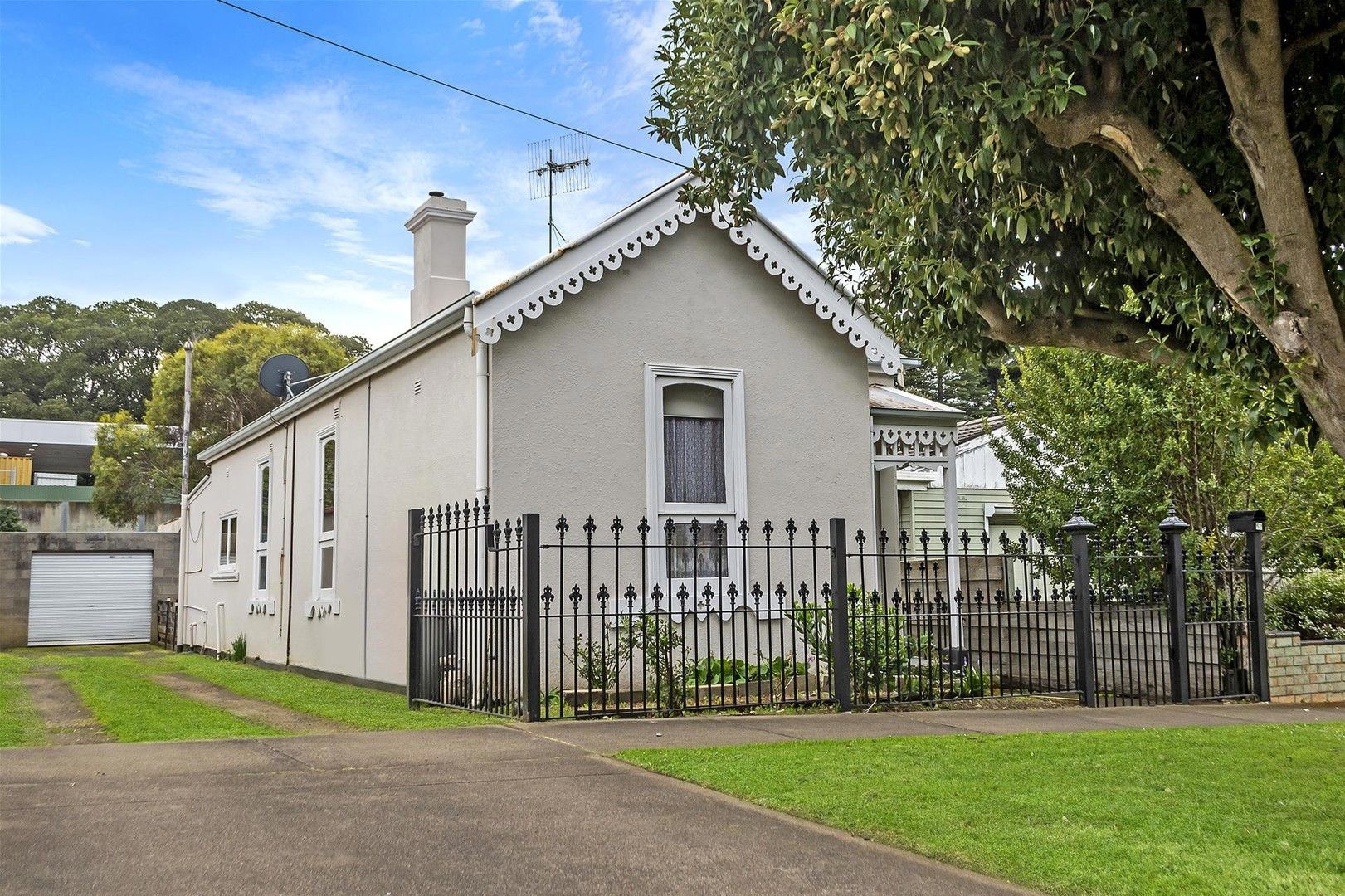 2 bedrooms House in 52 Lava Street WARRNAMBOOL VIC, 3280