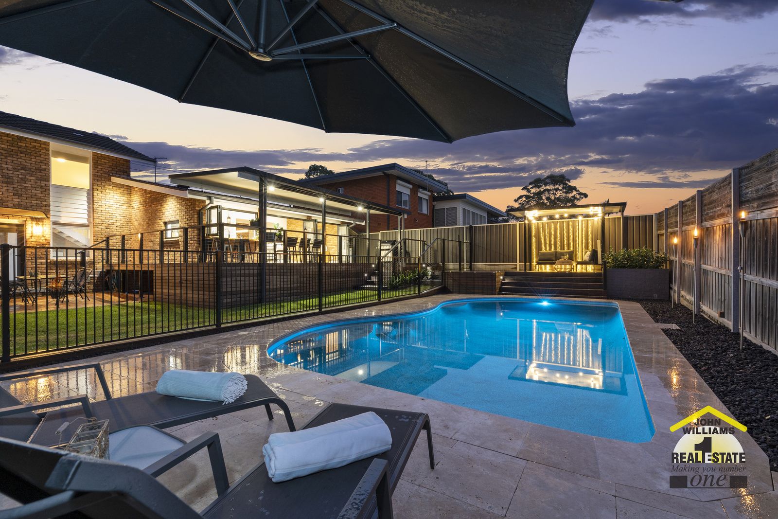 4 bedrooms House in 16 Ikara Crescent MOOREBANK NSW, 2170