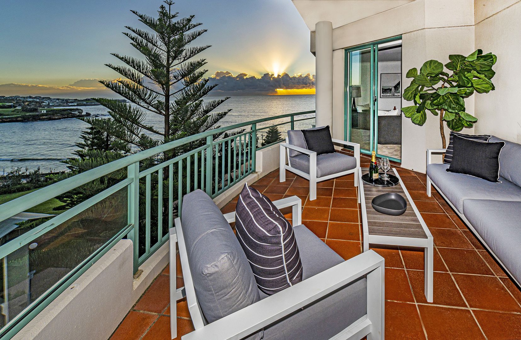 1006/56 Carr Street, Coogee NSW 2034, Image 2