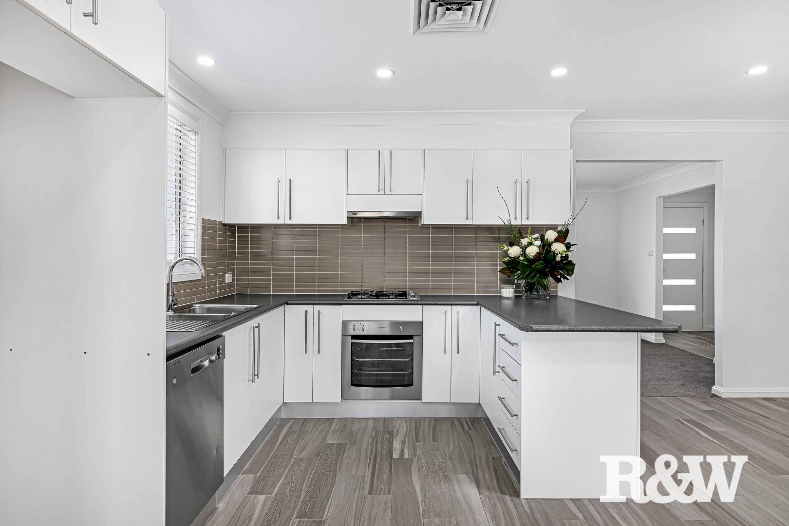 27 Kala Circuit, St Clair NSW 2759, Image 1