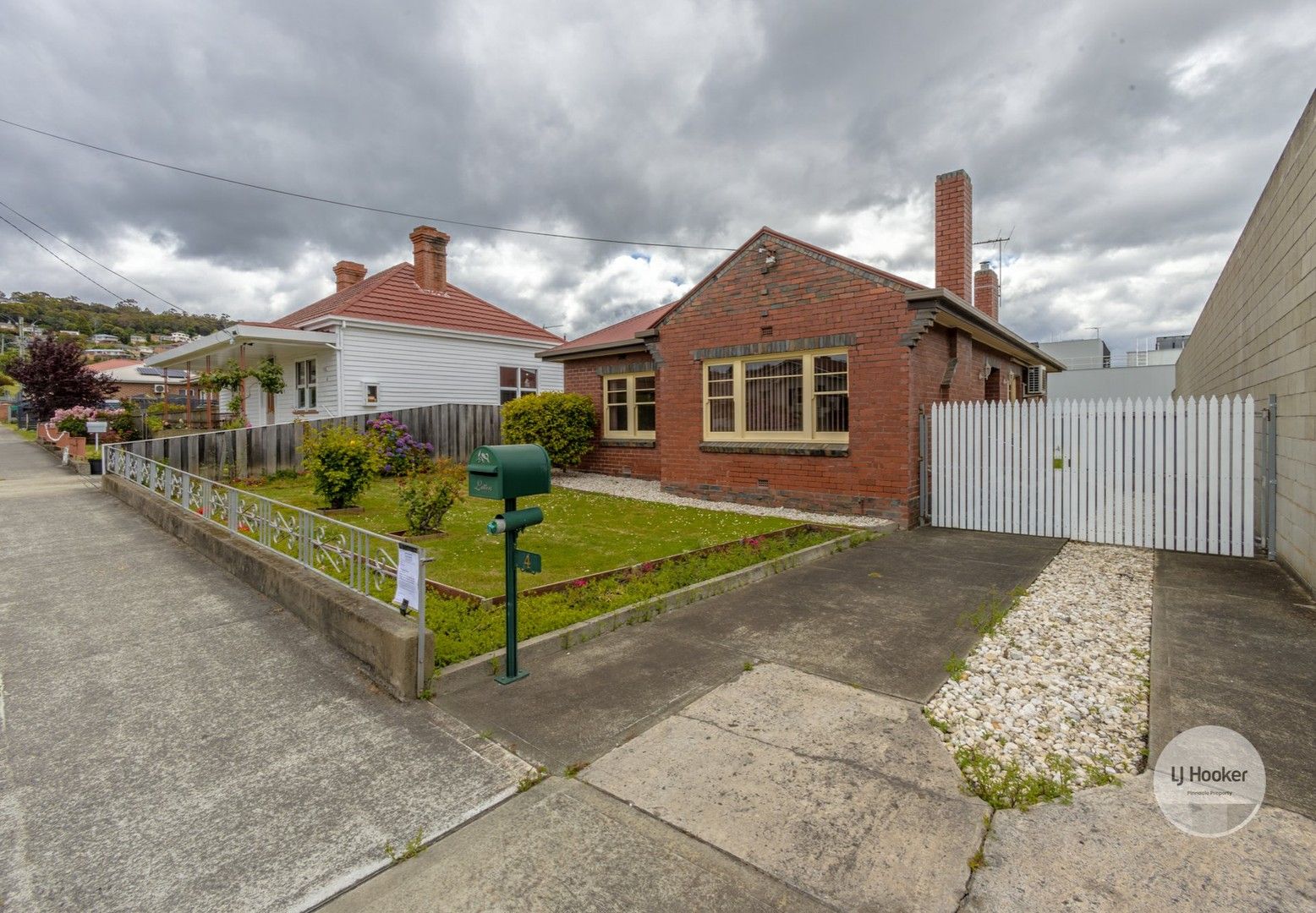 3 bedrooms House in 4 Pierce Street MOONAH TAS, 7009