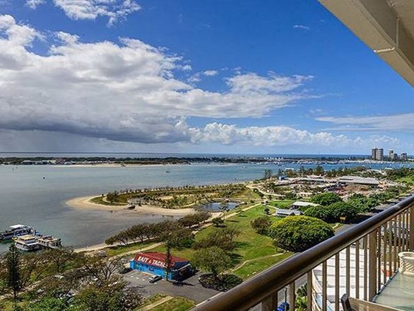 49/114-116 Marine Parade, Southport QLD 4215