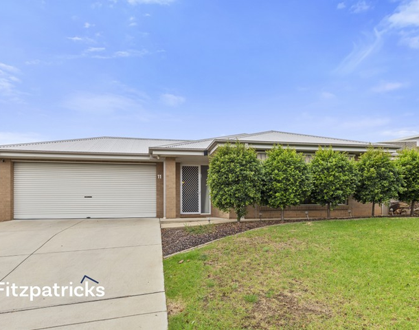 11 Murndal Place, Bourkelands NSW 2650