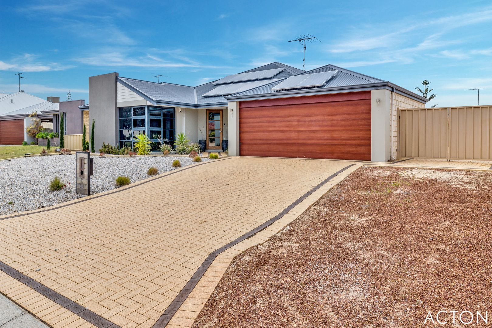 8 Devonshire Retreat, Falcon WA 6210, Image 2