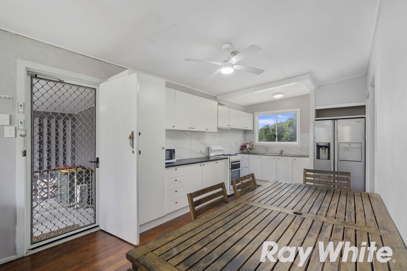 27 Row Street, Kilcoy QLD 4515, Image 2