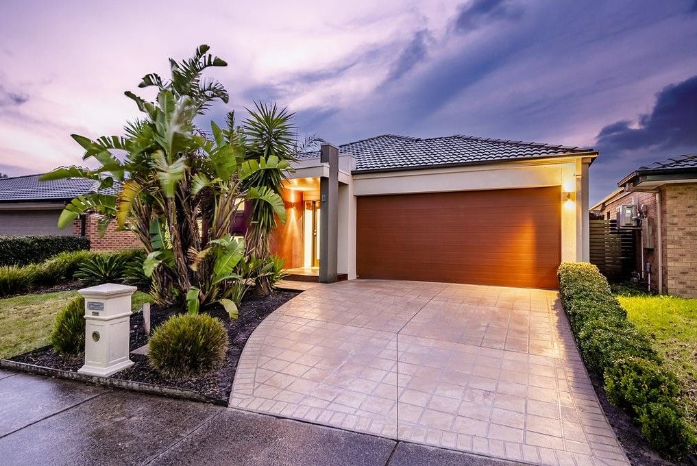 4 bedrooms House in 8 Bulga Wattle Circuit LYNDHURST VIC, 3975