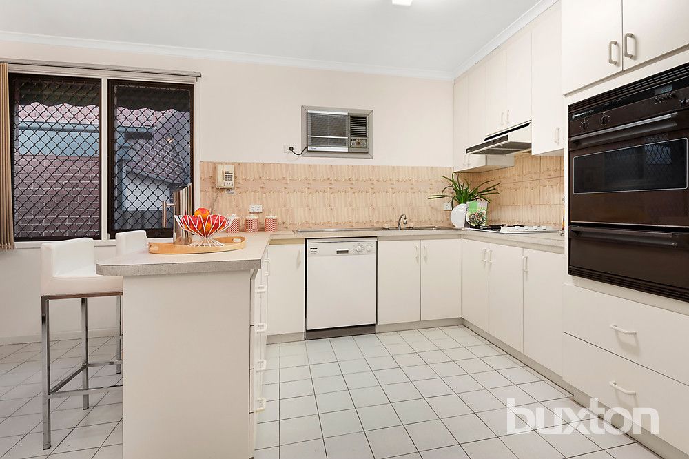 1/3 Euston Road, Hughesdale VIC 3166, Image 2