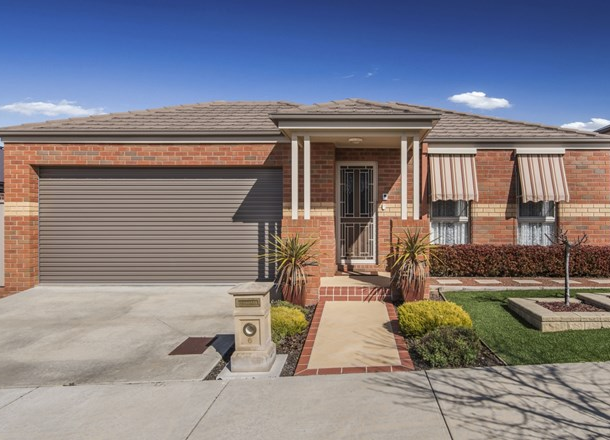 6 Sovereign Gardens, Kangaroo Flat VIC 3555