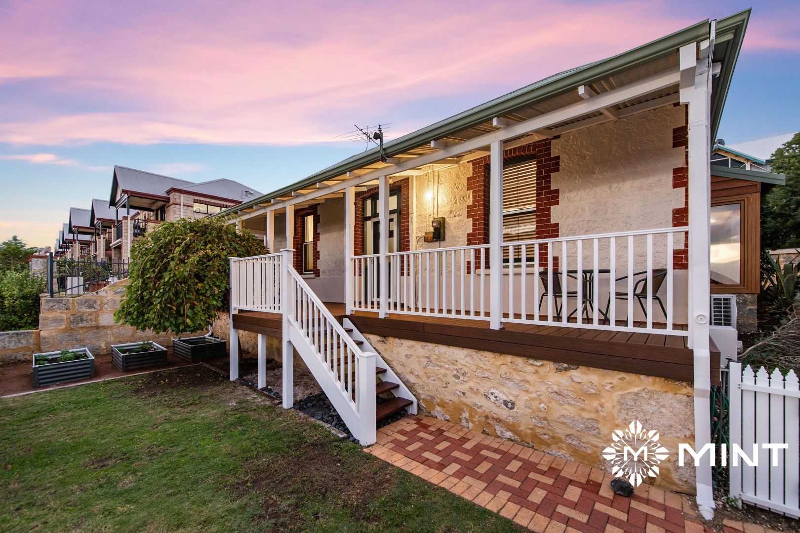 6 Livingstone Street, Beaconsfield WA 6162, Image 1