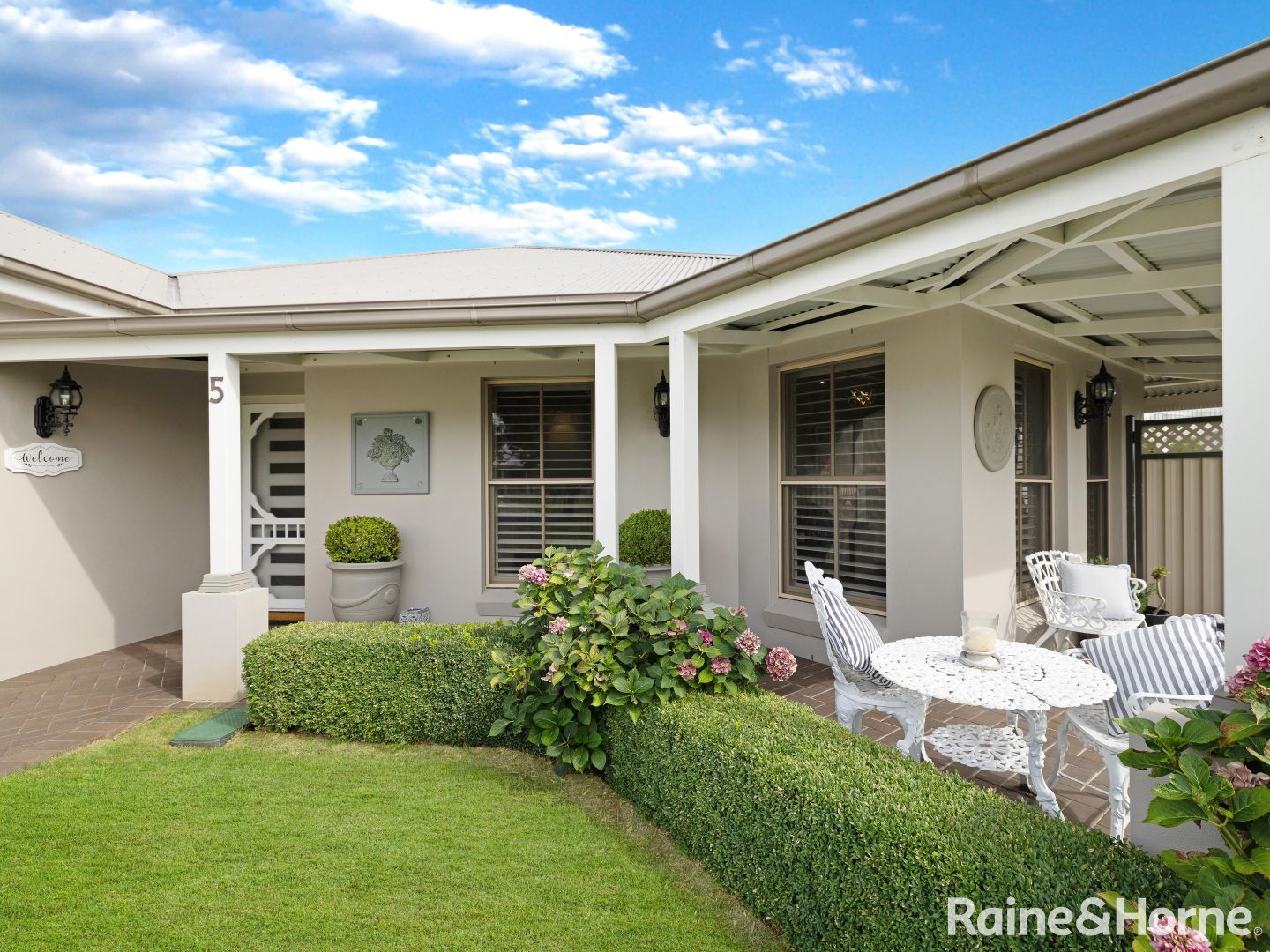 5 Augusta Close, Robin Hill NSW 2795, Image 1