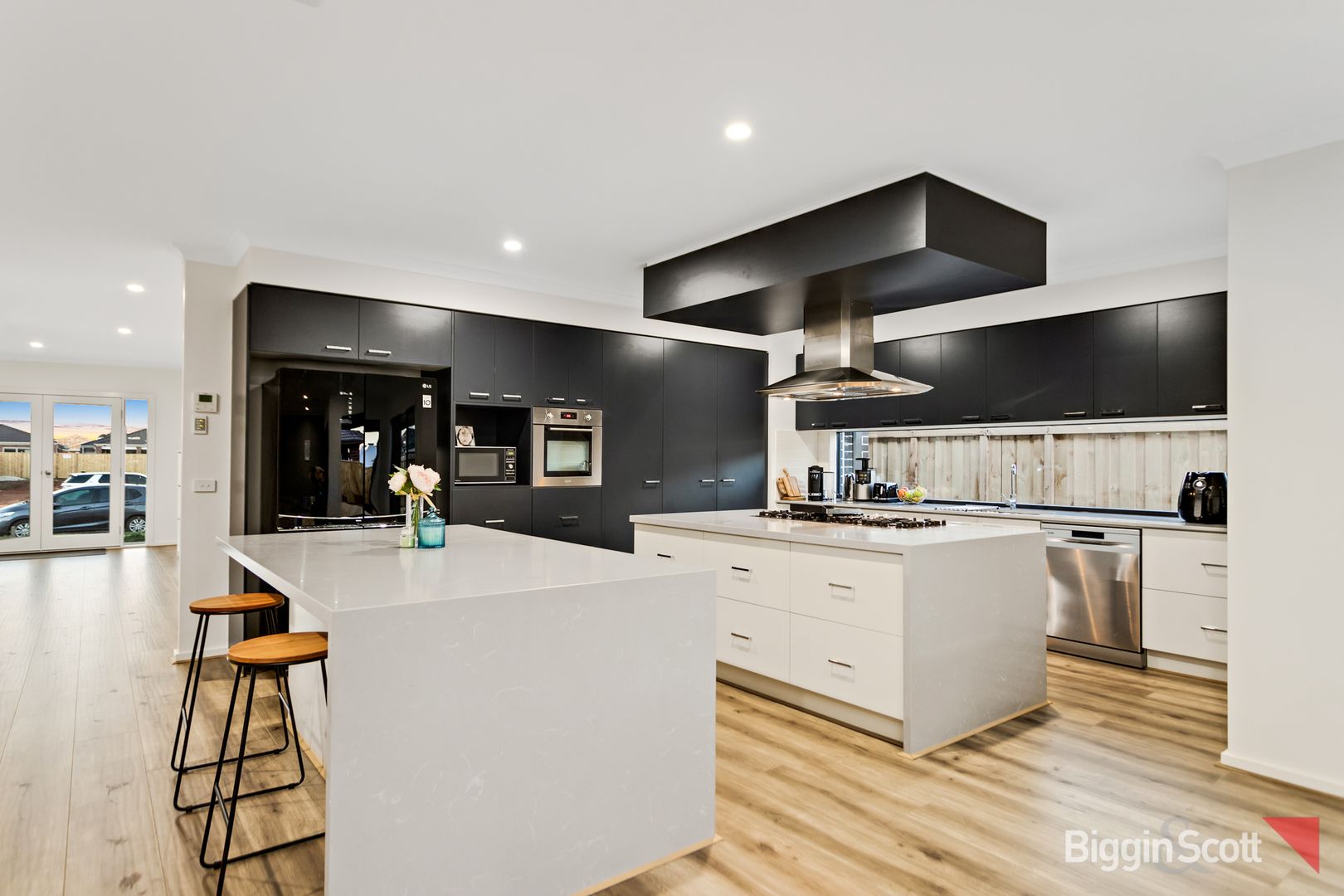 60 Wiltshire Boulevard, Thornhill Park VIC 3335, Image 2