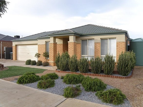 83 Manor Lakes Boulevard, Manor Lakes VIC 3024