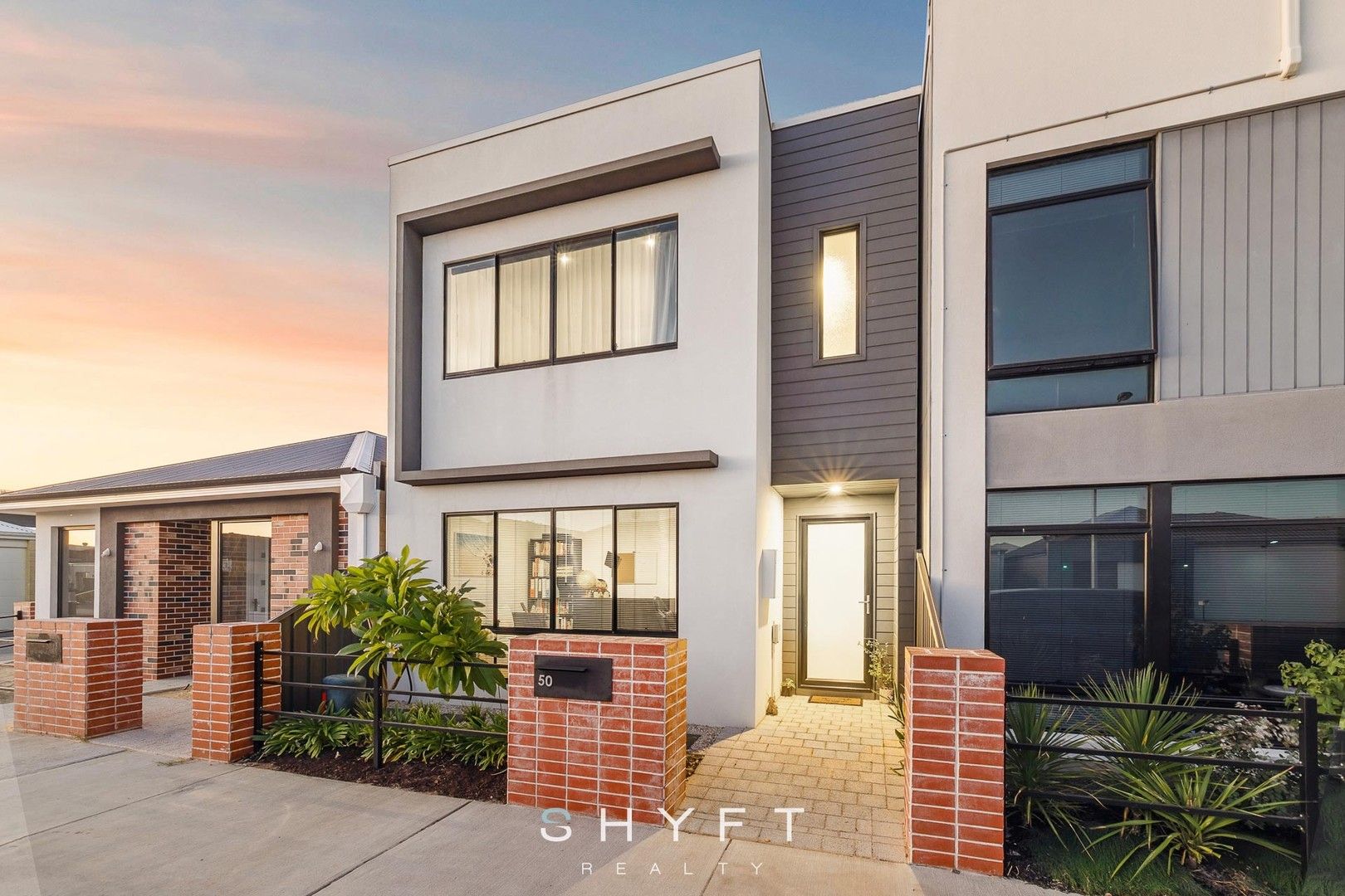 2 bedrooms Townhouse in 50 Donatti Retreat CAVERSHAM WA, 6055