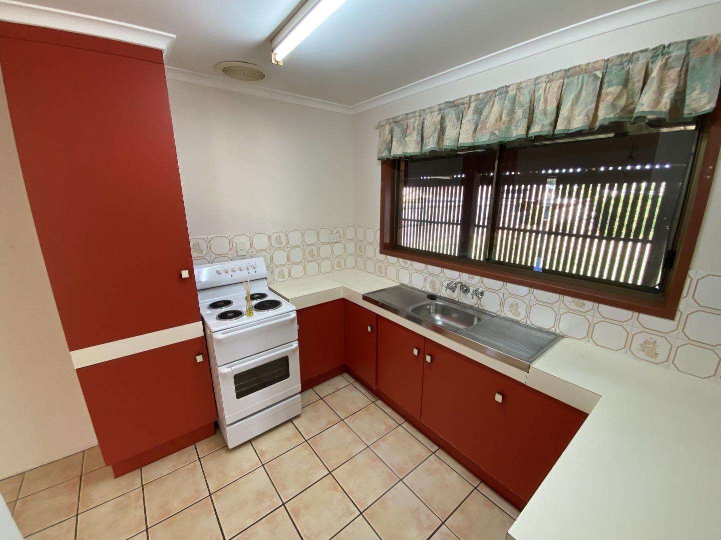 33 CREMORNE DRIVE, Tannum Sands QLD 4680, Image 1