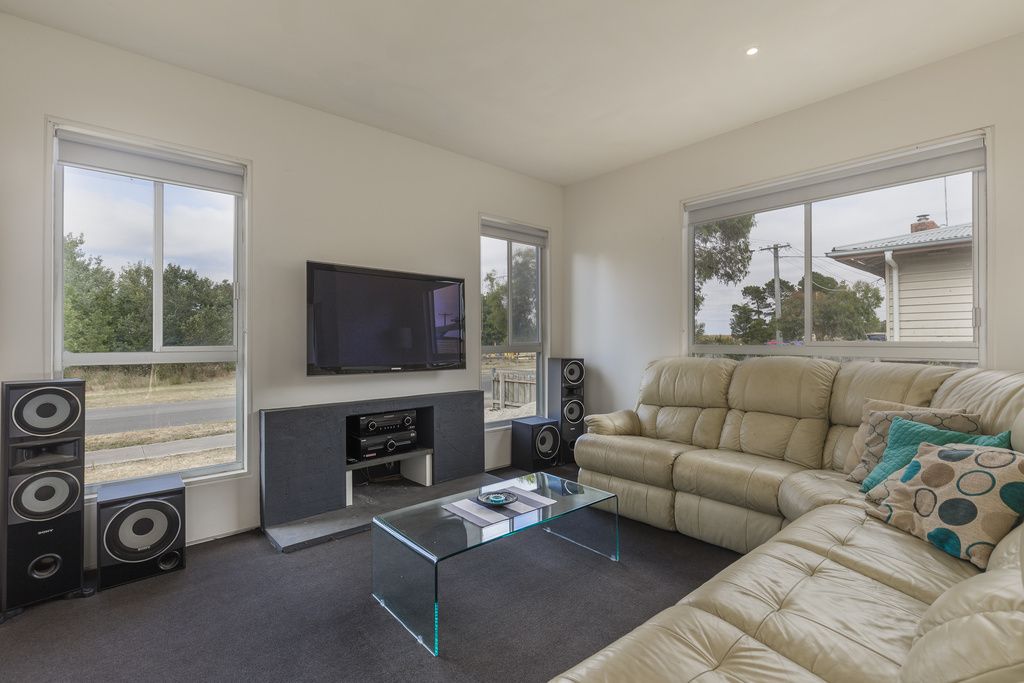 11 Dwyer Street, Winchelsea VIC 3241, Image 2