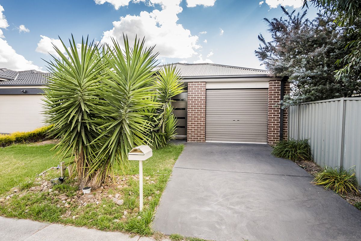 63 Challenger Circuit, Cranbourne East VIC 3977, Image 0