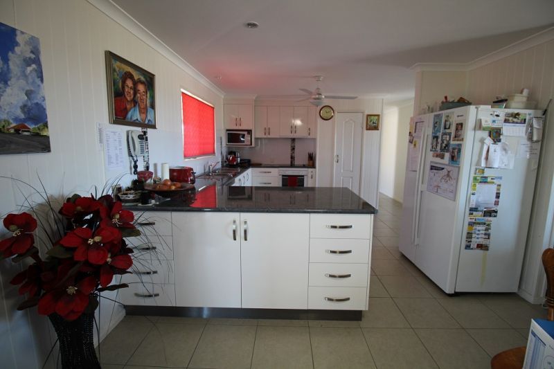 16 Waterview Drive, Moffatdale Property History & Address Research