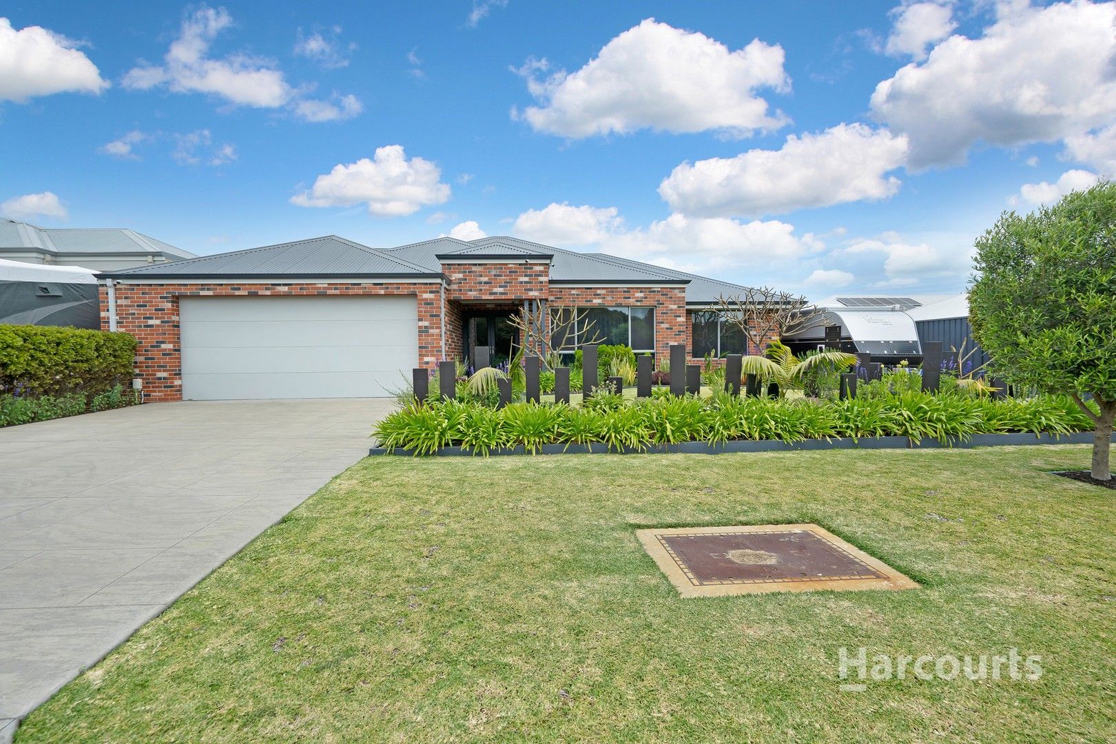3 bedrooms House in 8 Eleanore Drive MADORA BAY WA, 6210