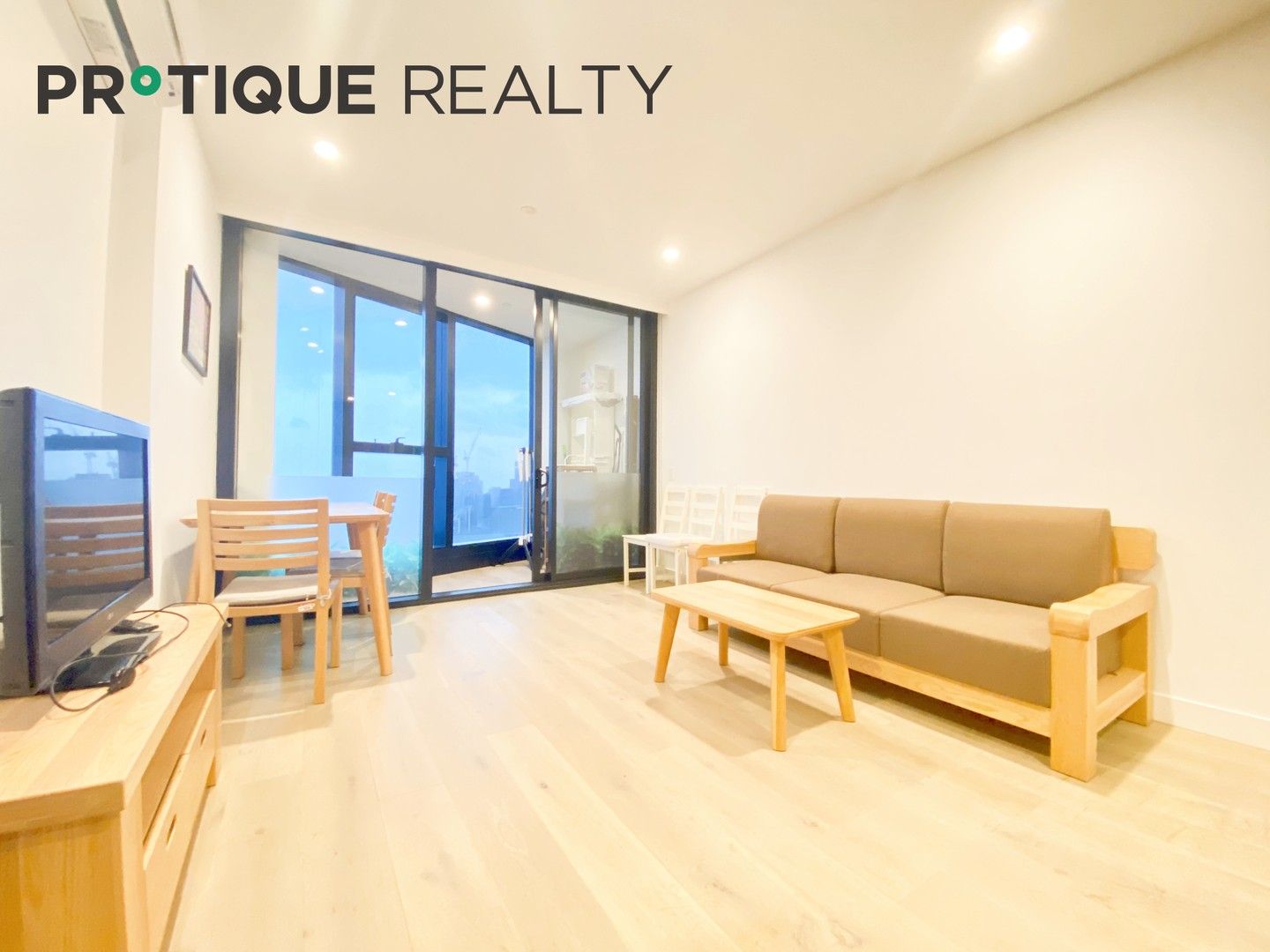 2 bedrooms Apartment / Unit / Flat in 4912/160 Victoria St CARLTON VIC, 3053